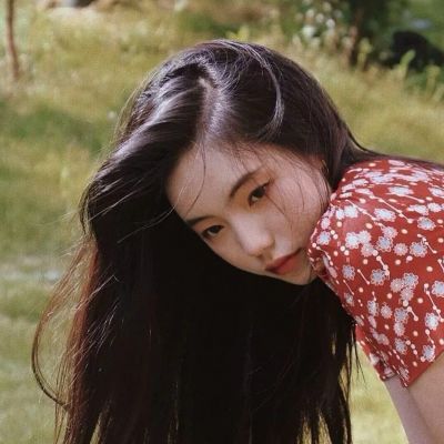 女生复古怀旧文艺头像图片高清好看