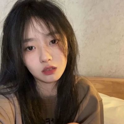 女生真人头像图片近脸