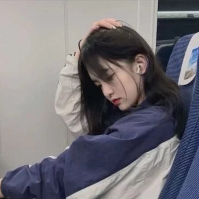 氛围感清新女生头像真人好看高清图片