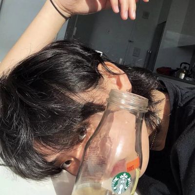 2025男生最火微信头像图片超酷真人