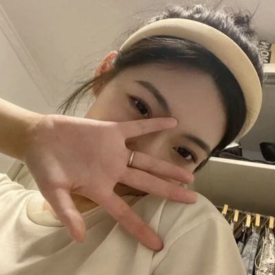 2025最火最潮的女头可爱青春照片