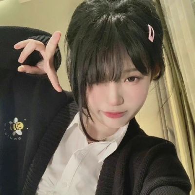 2025个性耐看头像女生真人高清图片