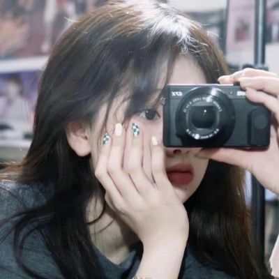 2025个性耐看头像女生真人高清图片