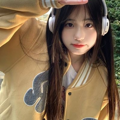 2025最火最潮的女头可爱青春照片