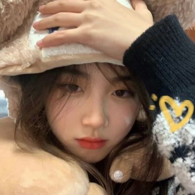 女生真人头像图片近脸