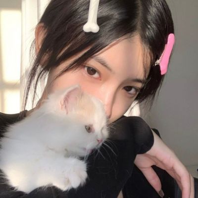 2025最火最潮的女头可爱青春照片