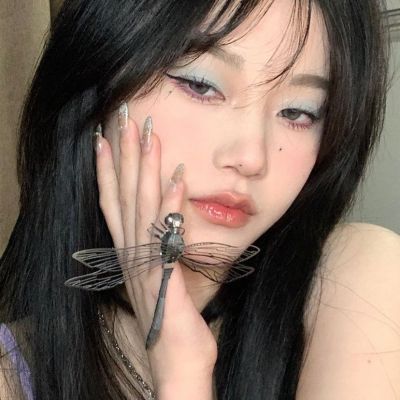 图片高级感真人头像女生