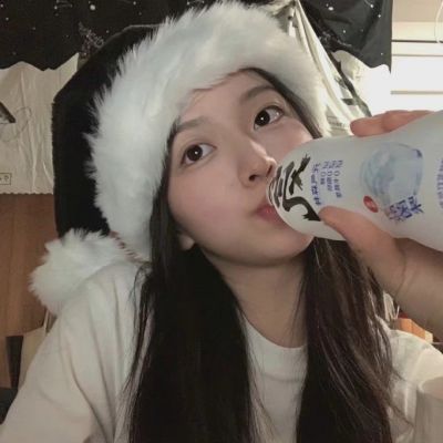 2025个性耐看头像女生真人高清图片