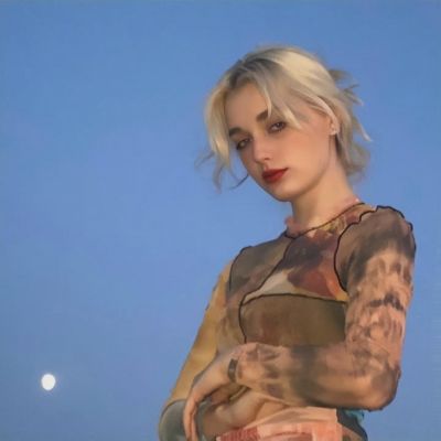 2025年微信头像欧美女生霸气图片
