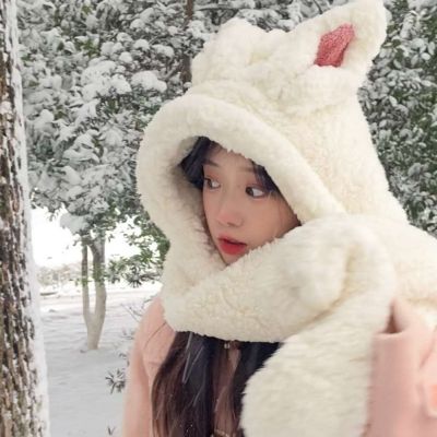 冬天雪地帽子女生头像