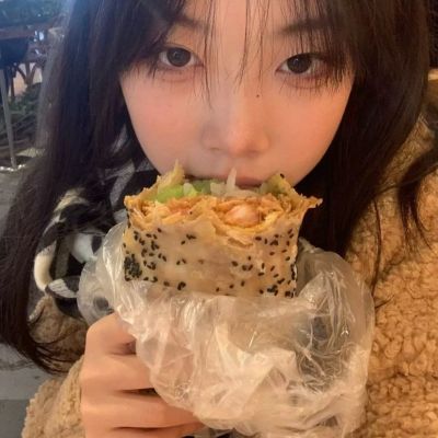 2025最火最潮的女头可爱青春照片