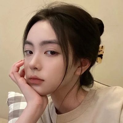2025头像图片真人女
