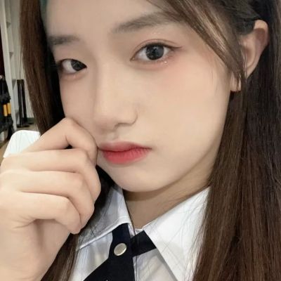 温柔女生头像真人ins风格图片