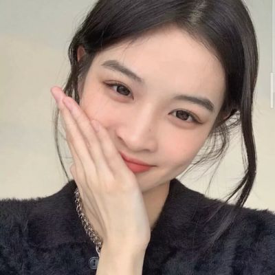 2025最火最潮的女头可爱青春照片