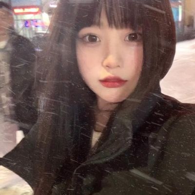 2025头像女露脸真人高清图片
