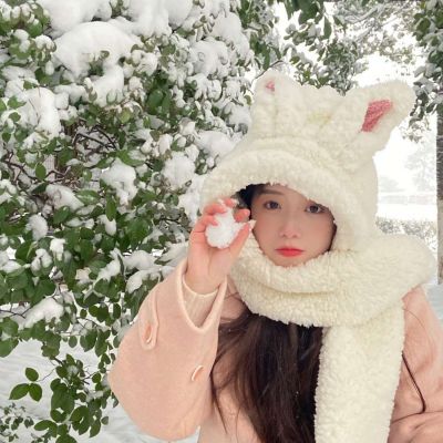 冬天雪地帽子女生头像