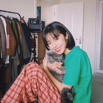 女生复古怀旧文艺头像图片高清好看