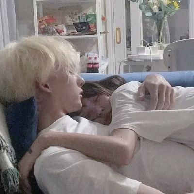 新出的情侣头像真人