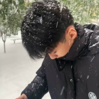 帅哥男生头像高质量ins高级图片