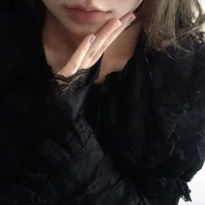 超酷冷淡风女生头像图片