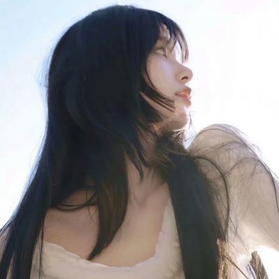 头像治愈系干净真人女生单张高清图片