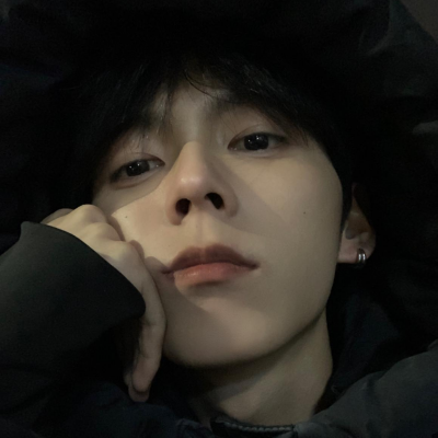 帅哥男生头像高质量ins高级图片