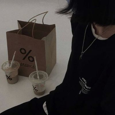 超酷冷淡风女生头像图片