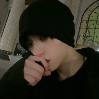 耐看的男头真人