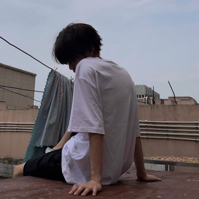 男生真人侧脸头像