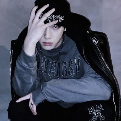 超酷黑色系男生头像