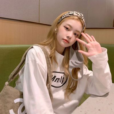 女生真人照片头像酷酷