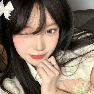 2025单人真人小众时尚女头图片