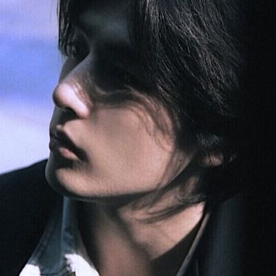 微信头像简约冷淡风男