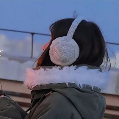 单人真人情侣头像不明显一男一女图片