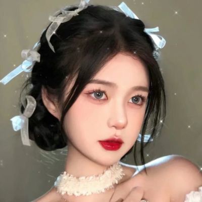 2025单人真人小众时尚女头图片
