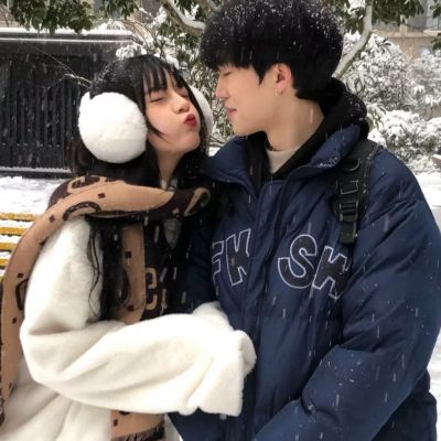 情侣头像好看一对两张恩爱甜蜜图片