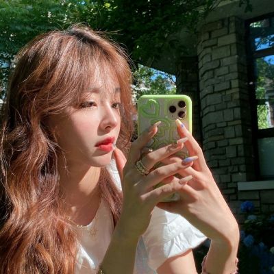 女生真人照片头像酷酷