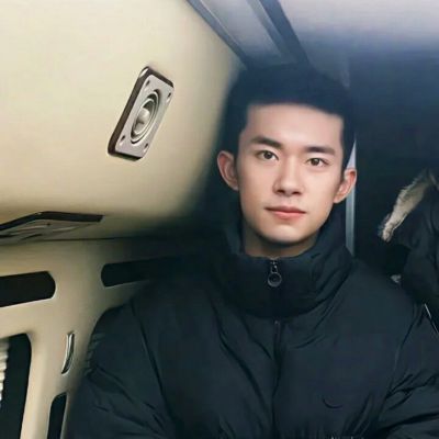 气质头像高级男生真人ins风格图片