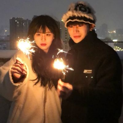 情侣头像好看一对两张恩爱甜蜜图片