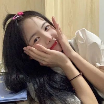 清纯可爱女生头像露脸真人高清图片