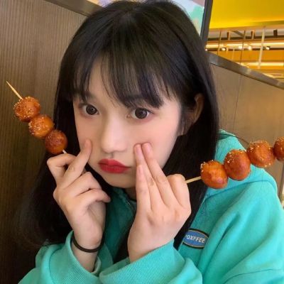 2025头像女高清真人好看图片