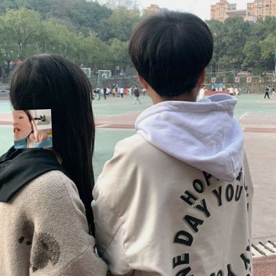 真人年轻学生高清情侣头像图片