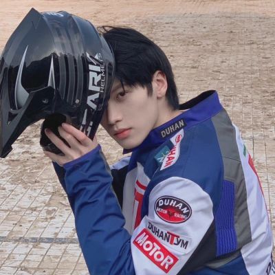 男生惊艳颜值头像