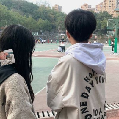 真人年轻学生高清情侣头像图片