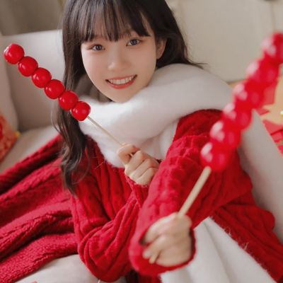 过年红色喜庆头像女生真人图片