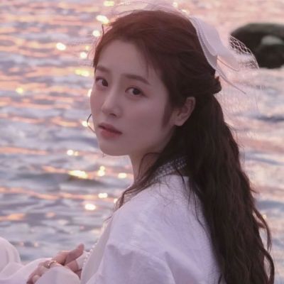 2025情侣头像真人情头一对两张图片