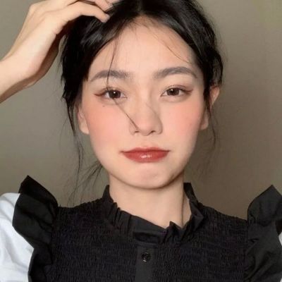 女生真人温柔头像小清新图片