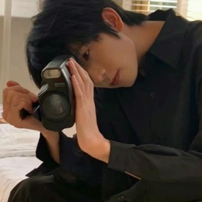 ins温柔帅气男生头像图片高清