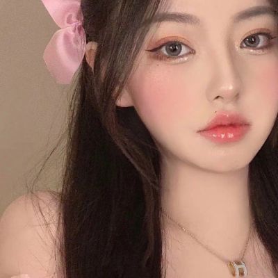 2025年好看高级的女生微信头像图片