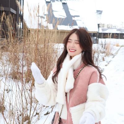 冬季氛围感女头像